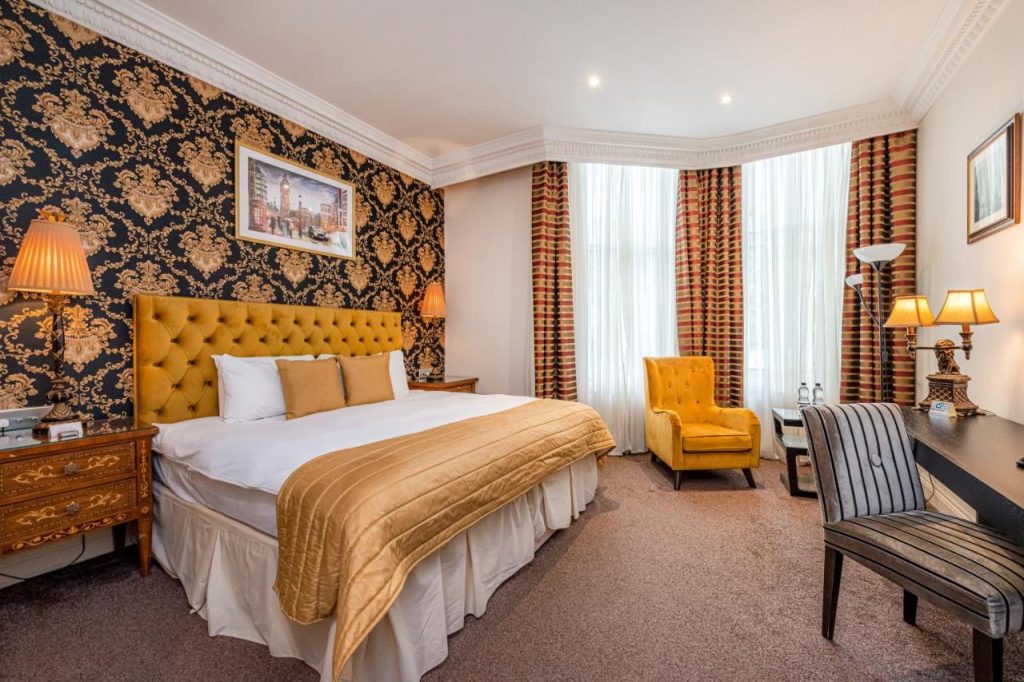 מלון Ashburn Hotel