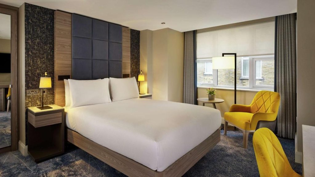 מלון DoubleTree by Hilton London - West End