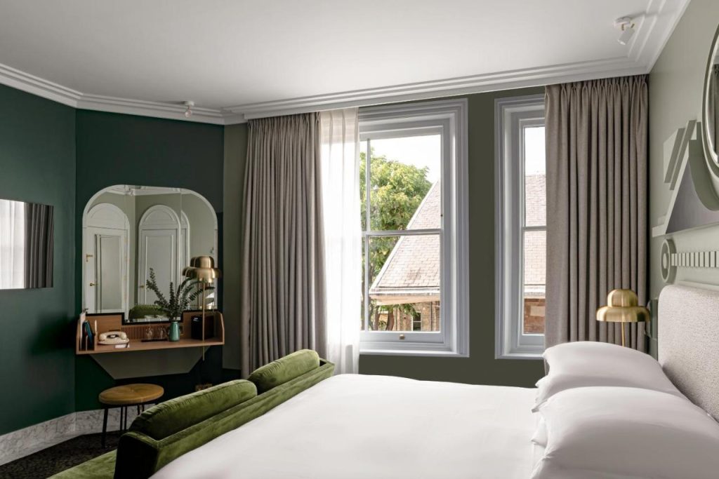 מלון The Henrietta Hotel